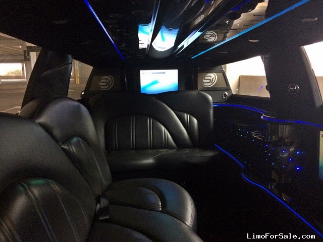 Palm Harbor Lincoln MKT Stretch Limo 